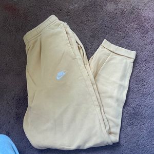 nike jogger